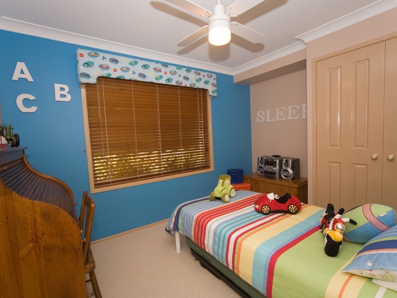 16 Campbell Street, Thirlmere NSW 2572