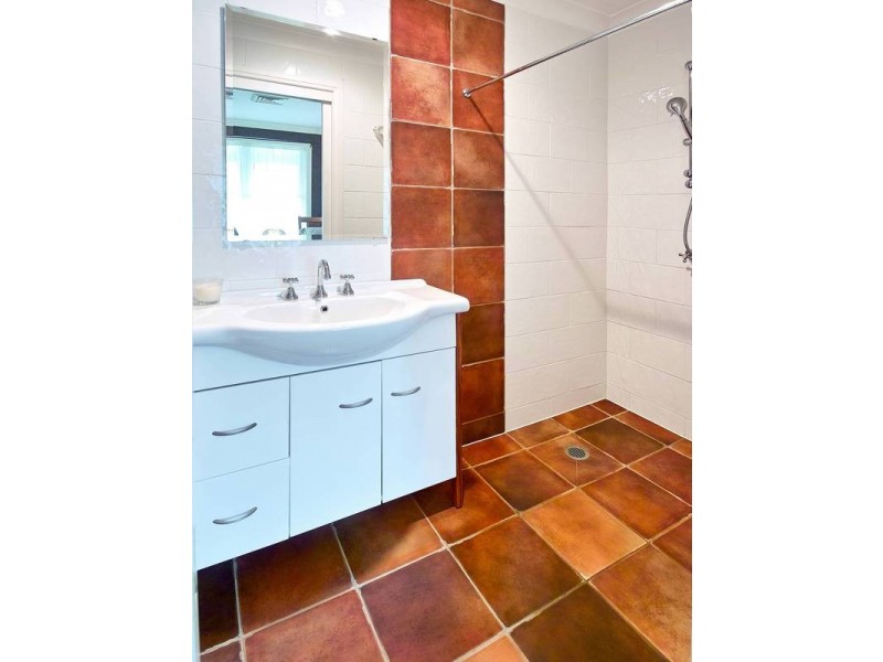9 Albert Avenue, Thirlmere NSW 2572