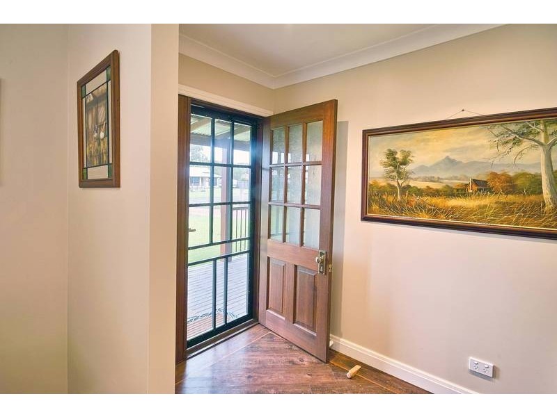 9 Albert Avenue, Thirlmere NSW 2572