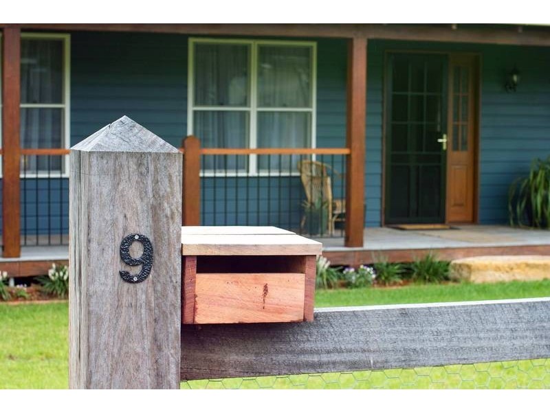 9 Albert Avenue, Thirlmere NSW 2572
