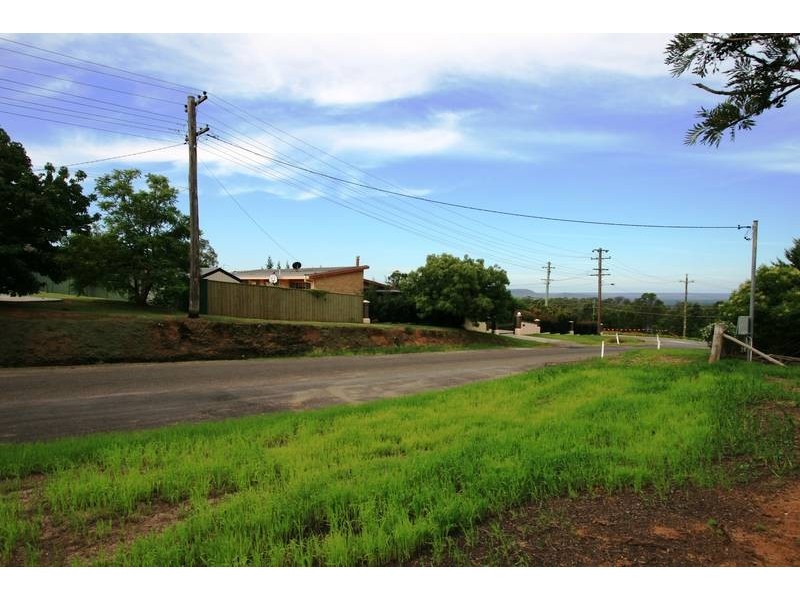 101 Moorland Road, Tahmoor NSW 2573