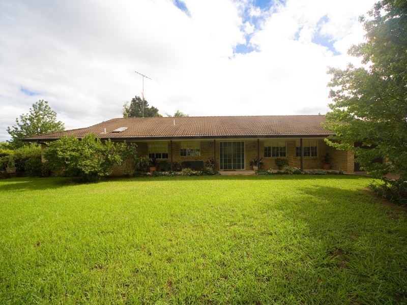 802 Thirlmere Way, Picton NSW 2571