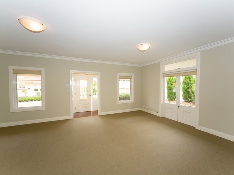 7/253-255 Argyle Street, Picton NSW 2571