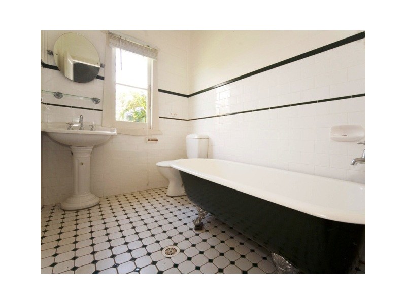 30 Lyrebird Road, Pheasants Nest NSW 2574