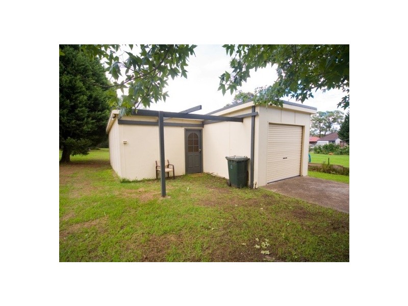 29 Westbourne Avenue, Thirlmere NSW 2572