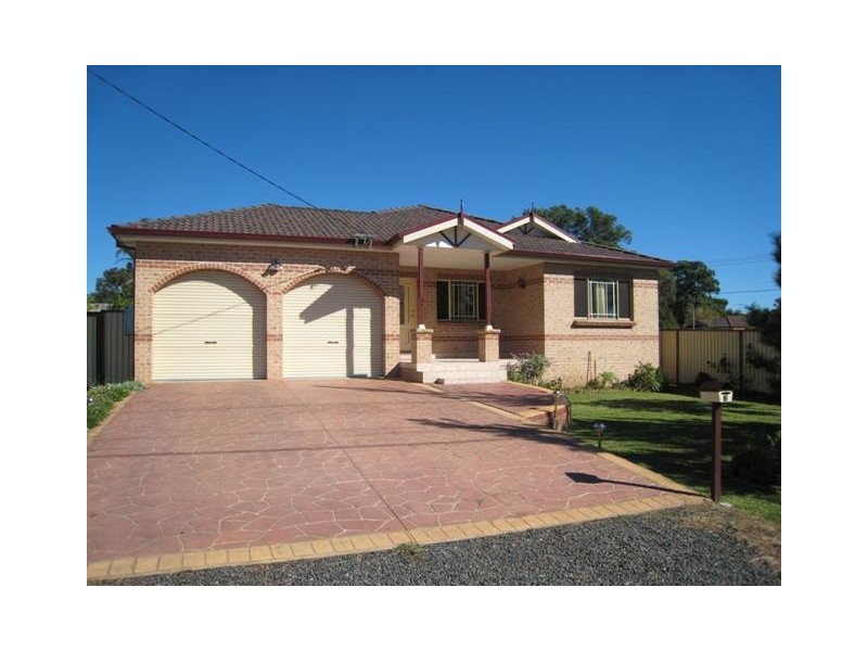 3 Mahonga Street, Tahmoor NSW 2573