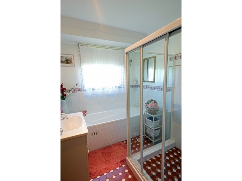 12 Kim Close, Thirlmere NSW 2572