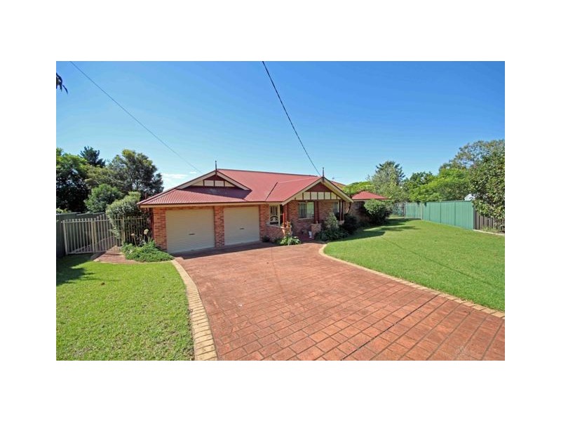 12 Kim Close, Thirlmere NSW 2572