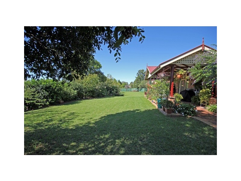 12 Kim Close, Thirlmere NSW 2572