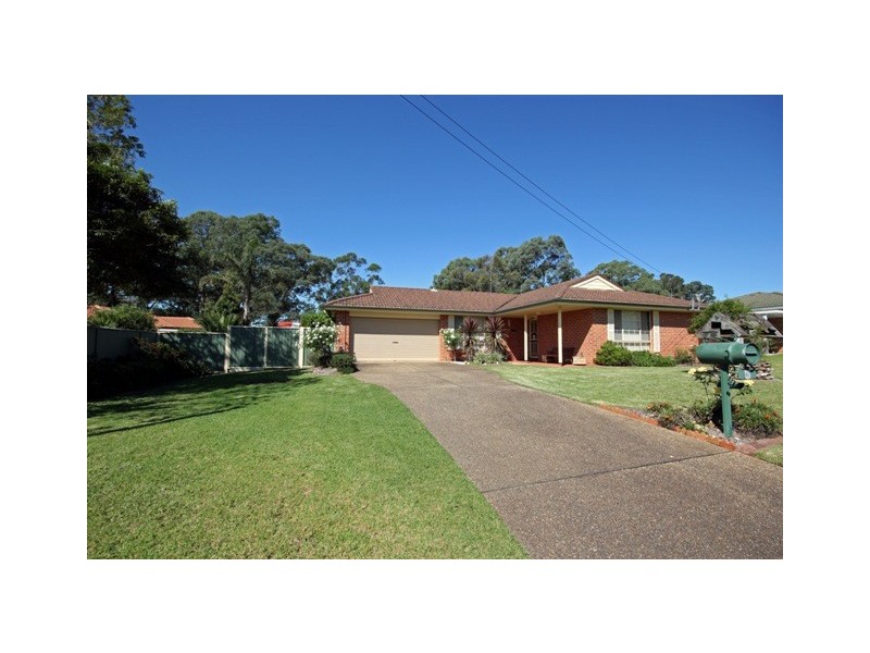 42 Westbourne Avenue, Thirlmere NSW 2572