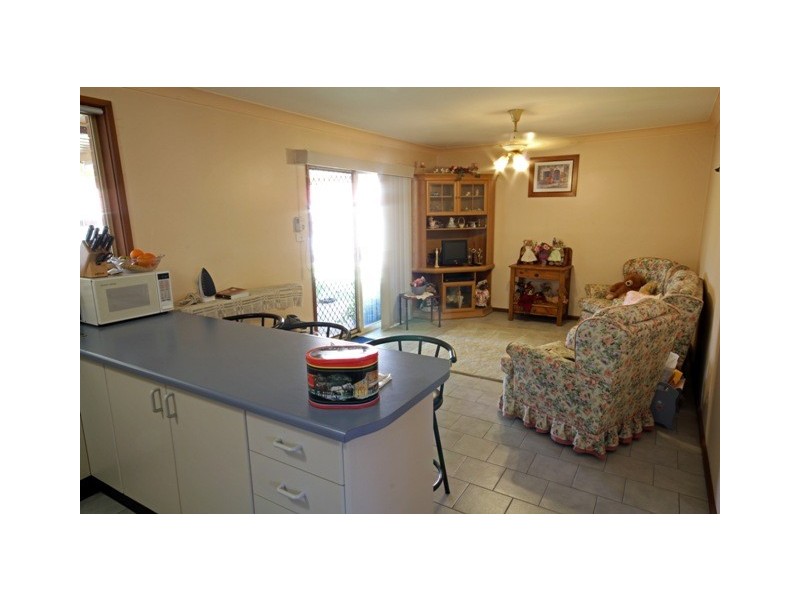 42 Westbourne Avenue, Thirlmere NSW 2572