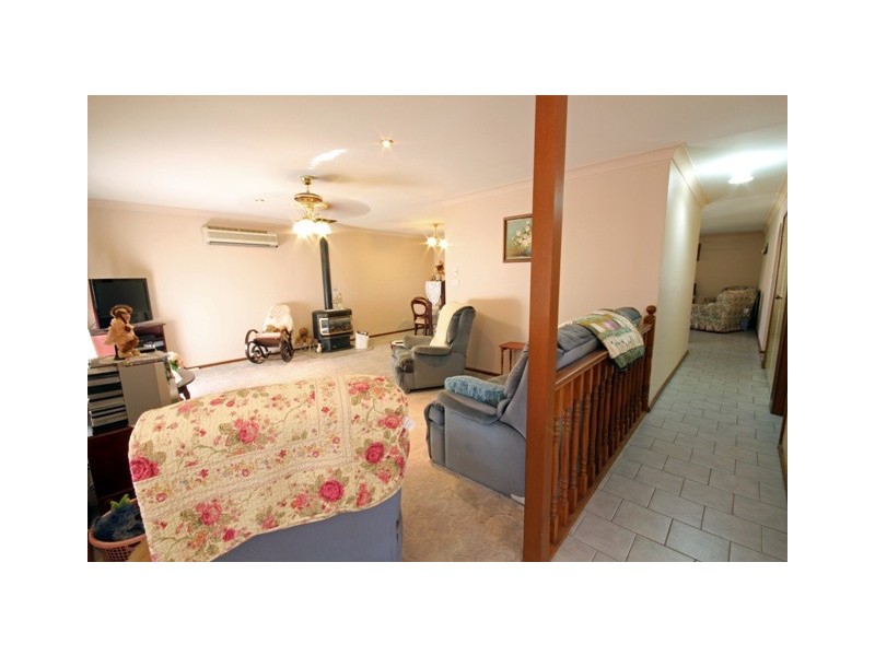 42 Westbourne Avenue, Thirlmere NSW 2572