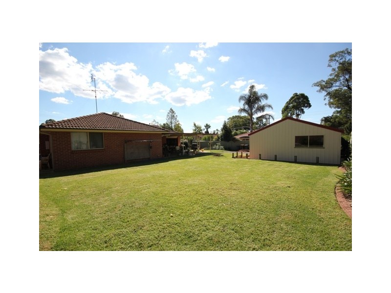 42 Westbourne Avenue, Thirlmere NSW 2572