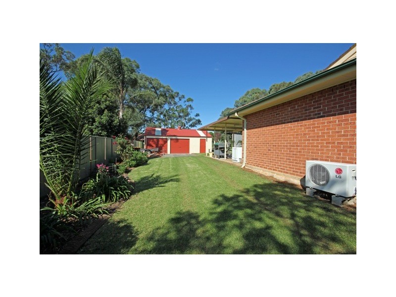 42 Westbourne Avenue, Thirlmere NSW 2572