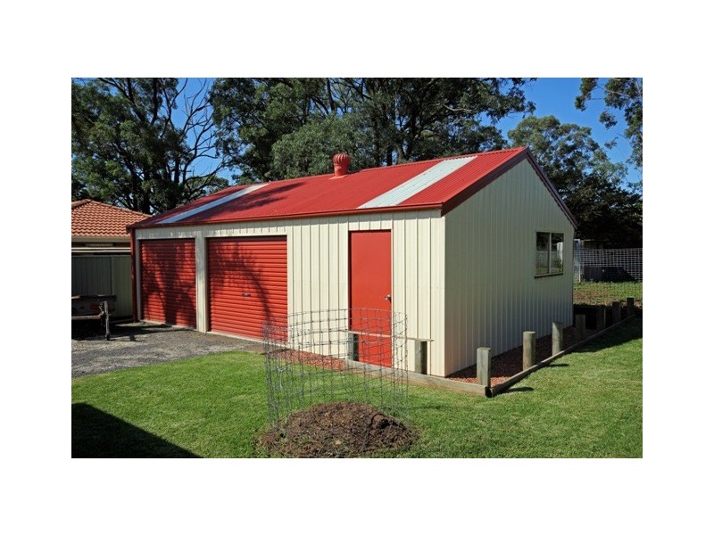 42 Westbourne Avenue, Thirlmere NSW 2572