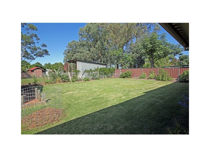 42 Westbourne Avenue, Thirlmere NSW 2572