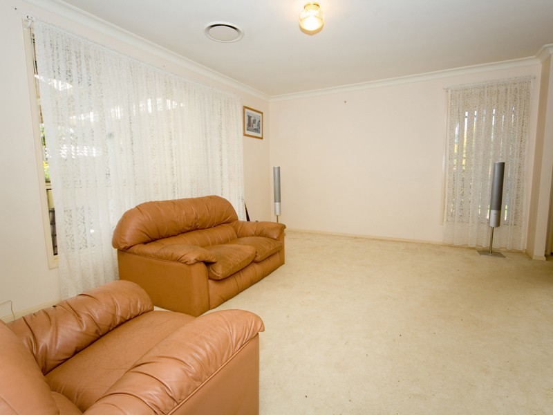 9 Castlereagh Street, Tahmoor NSW 2573