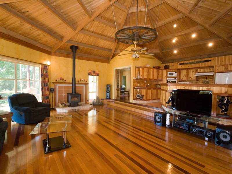 10 Richardson Street, Thirlmere NSW 2572