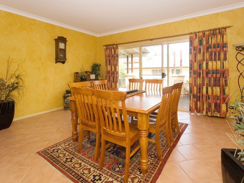 10 Richardson Street, Thirlmere NSW 2572