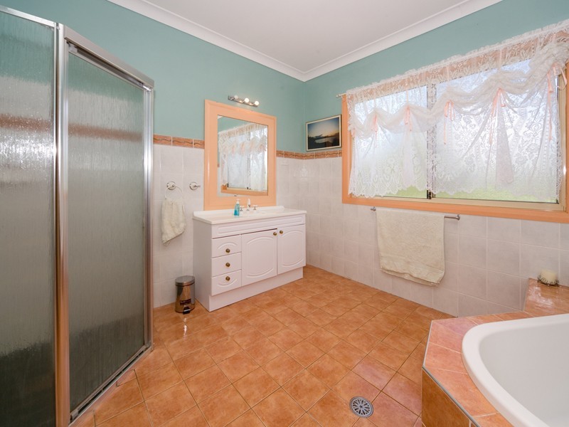 10 Richardson Street, Thirlmere NSW 2572