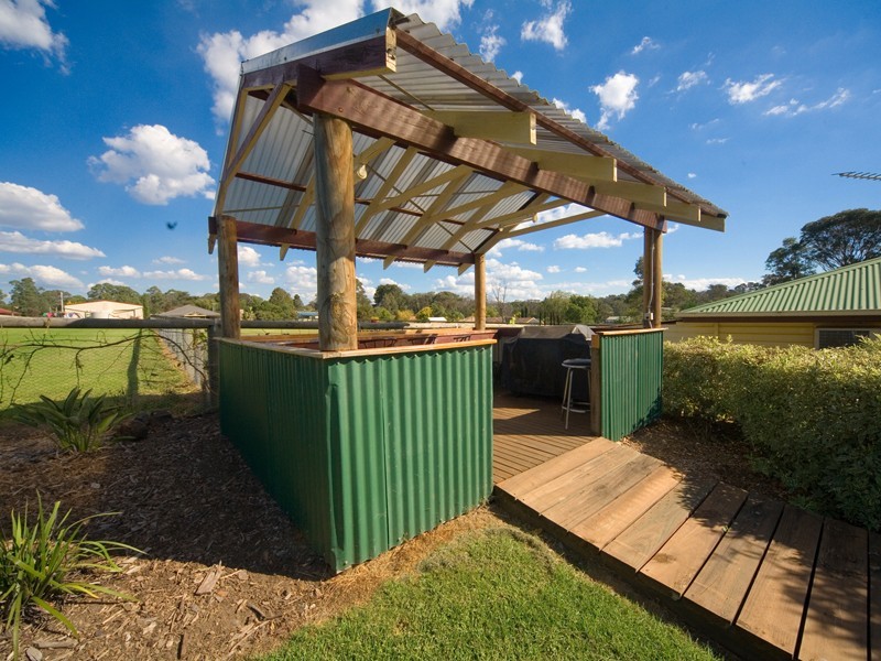 10 Richardson Street, Thirlmere NSW 2572