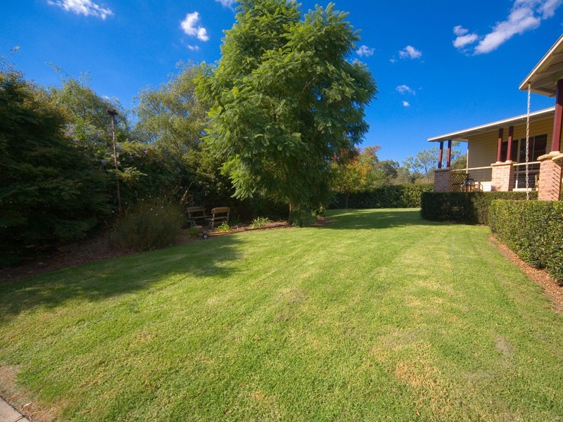 10 Richardson Street, Thirlmere NSW 2572