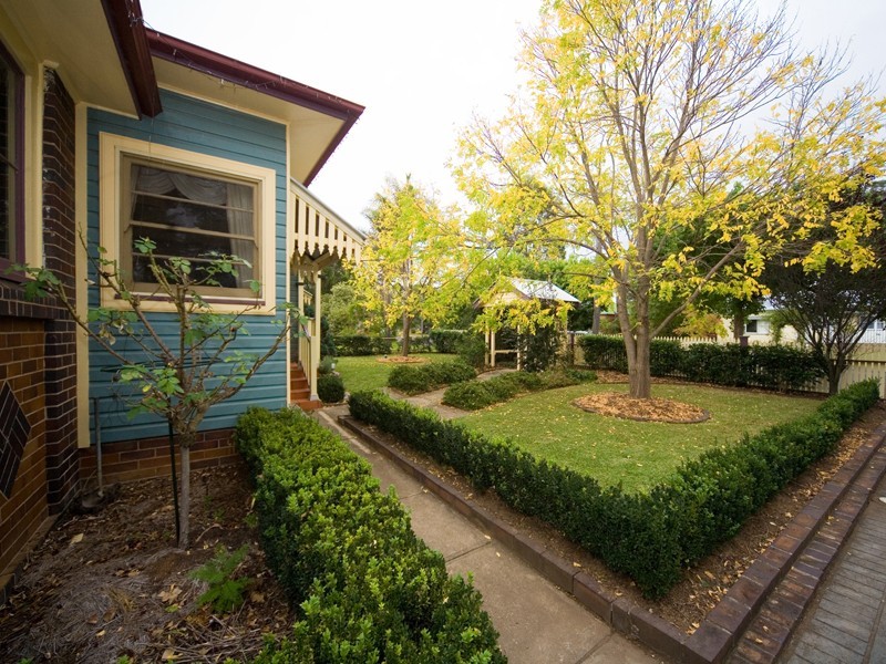 60 Carlton Road, Thirlmere NSW 2572