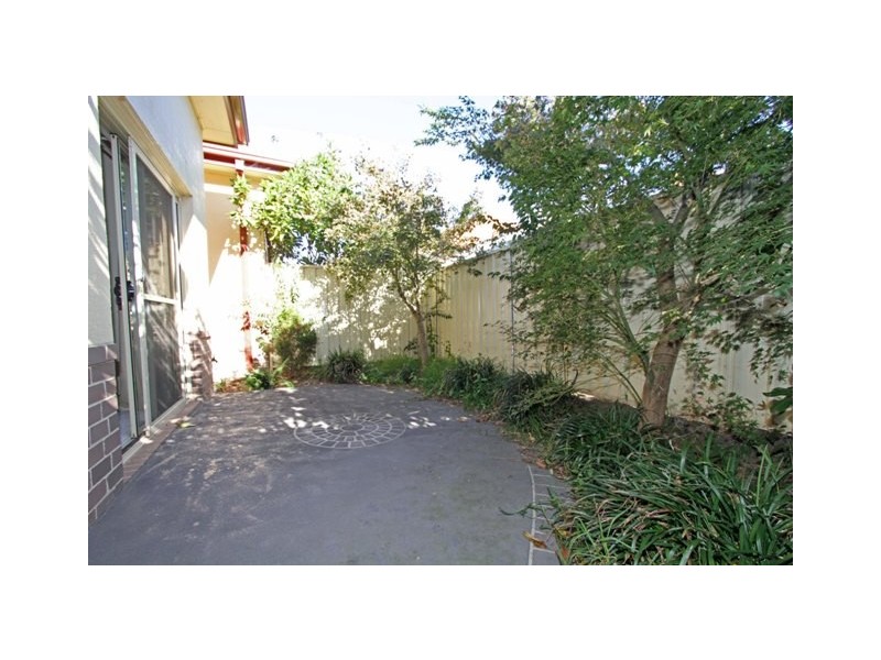 Unit 12/2-3 Colden Street, Picton NSW 2571
