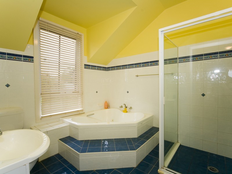 60 Carlton Road, Thirlmere NSW 2572
