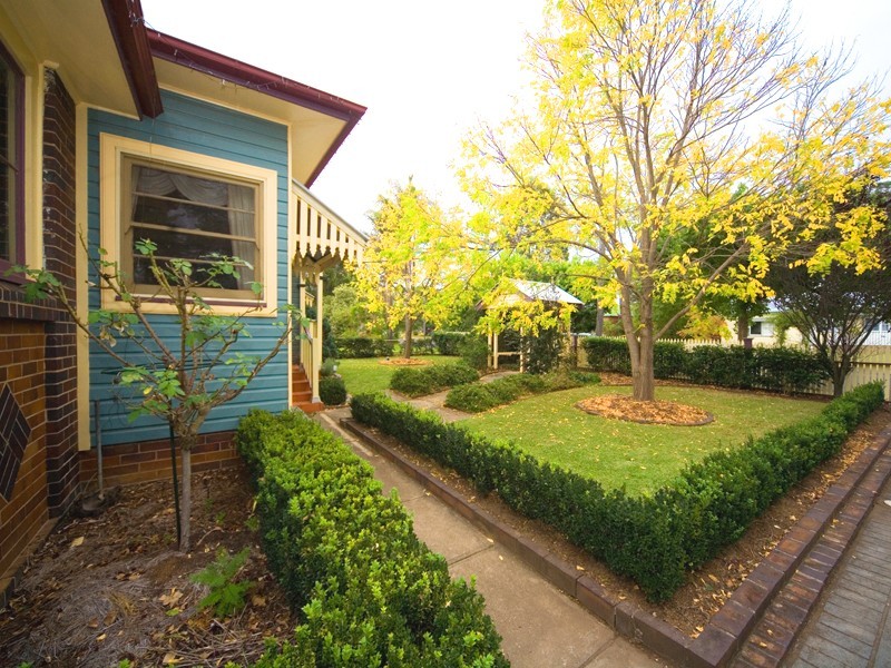 60 Carlton Road, Thirlmere NSW 2572