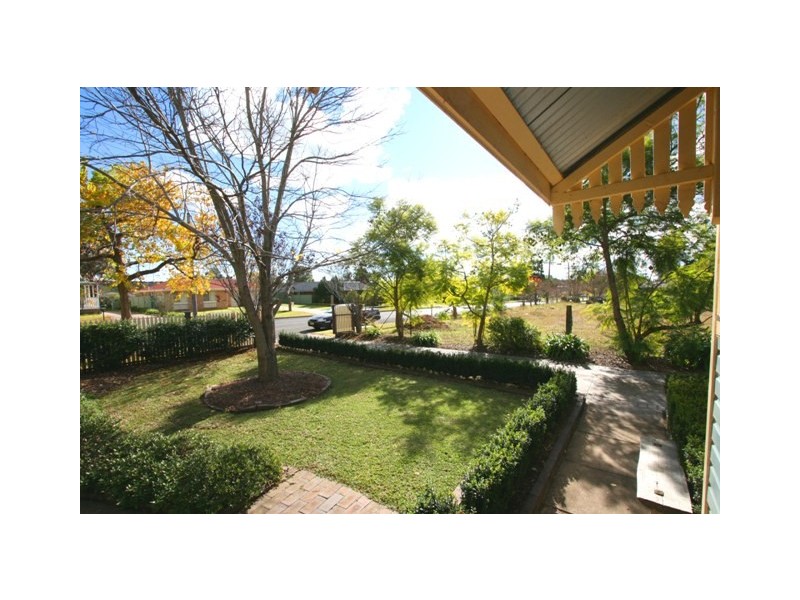 60 Carlton Road, Thirlmere NSW 2572
