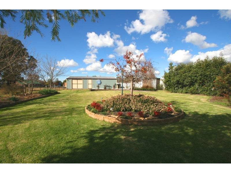 60 Carlton Road, Thirlmere NSW 2572