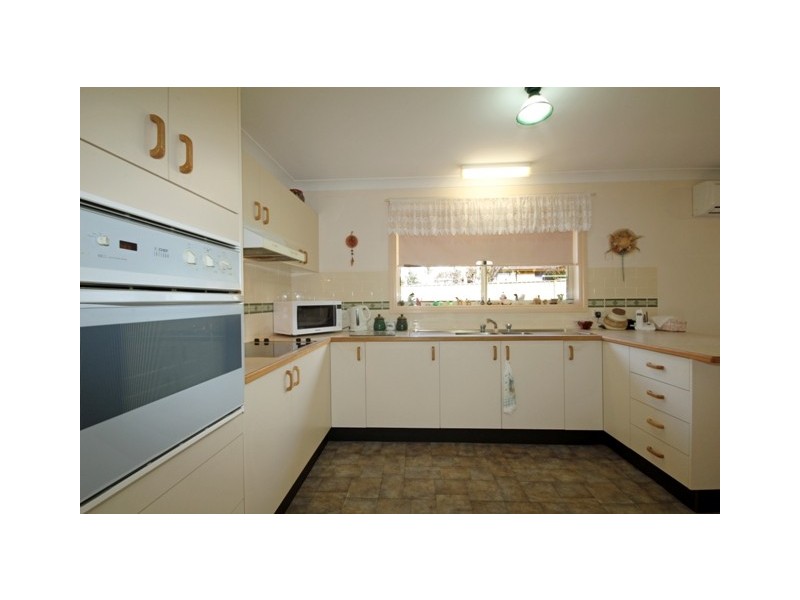 2 Amblecote Place, Tahmoor NSW 2573