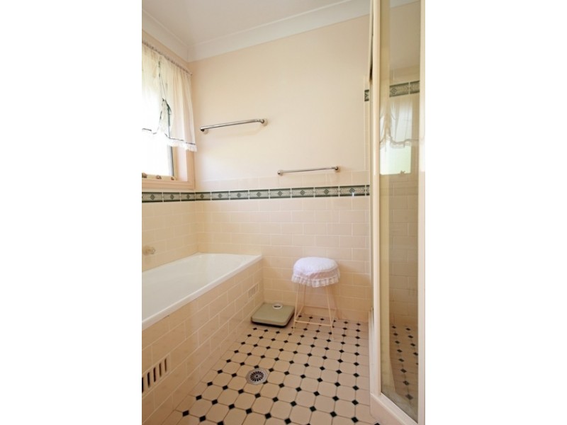 2 Amblecote Place, Tahmoor NSW 2573