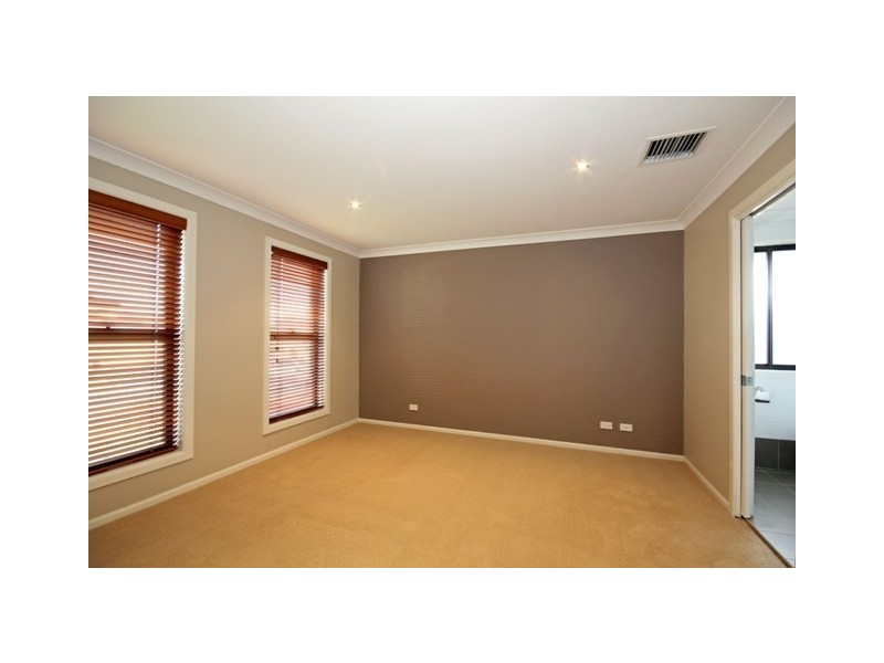 6 Hereford Way, Picton NSW 2571
