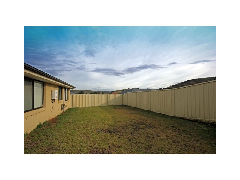 6 Hereford Way, Picton NSW 2571