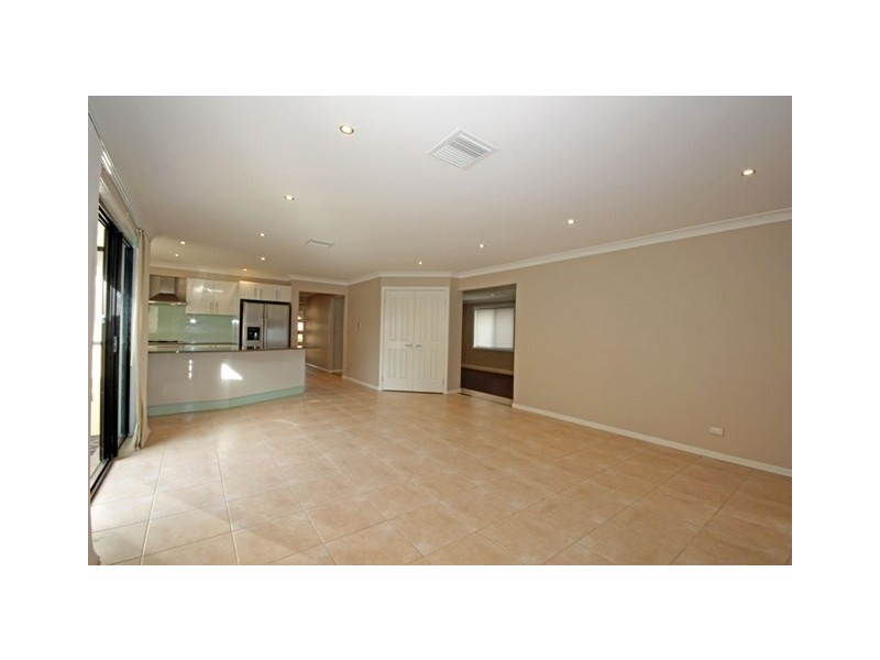 6 Hereford Way, Picton NSW 2571