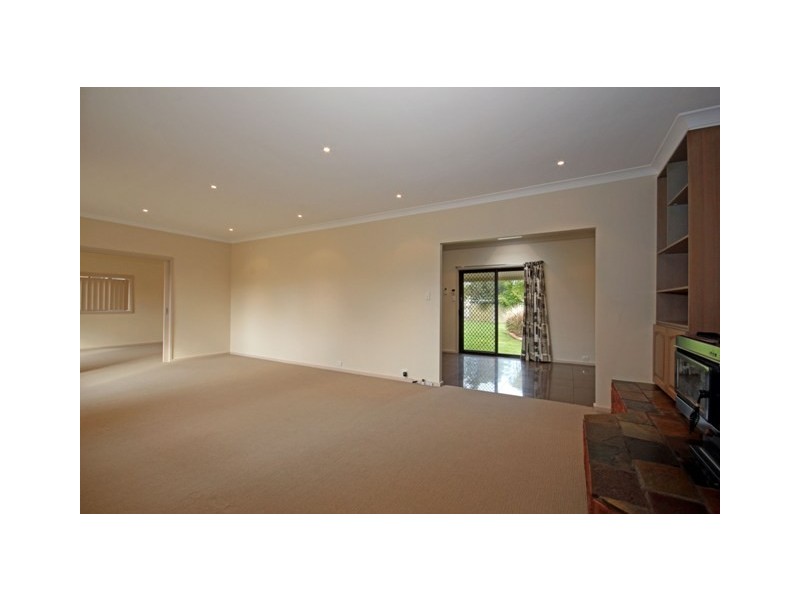 2 Alma Place, Thirlmere NSW 2572