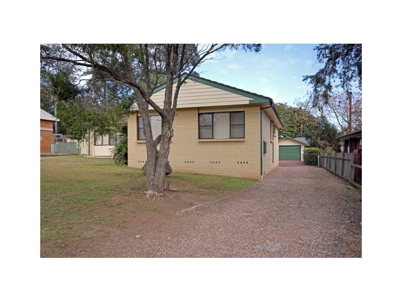 2 Alma Place, Thirlmere NSW 2572