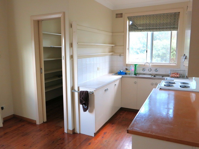 12 Picton Ave, Picton NSW 2571