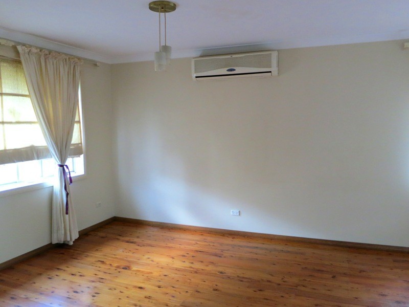 12 Picton Ave, Picton NSW 2571