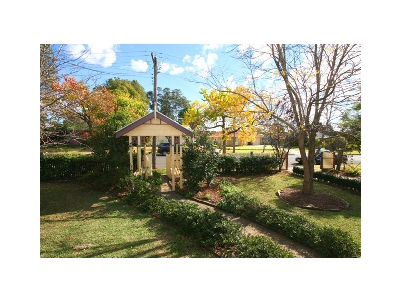 60 Carlton Road, Thirlmere NSW 2572