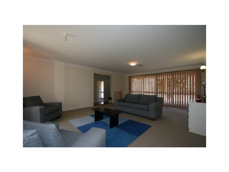 24 Tahmoor Road, Tahmoor NSW 2573