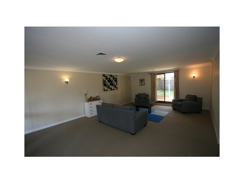 24 Tahmoor Road, Tahmoor NSW 2573