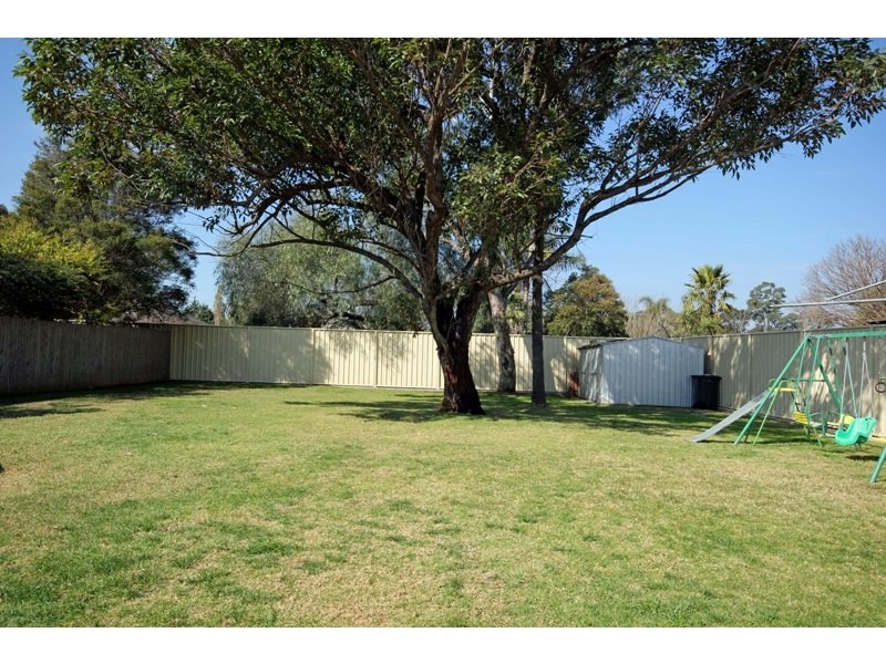 68 Westbourne Avenue, Thirlmere NSW 2572