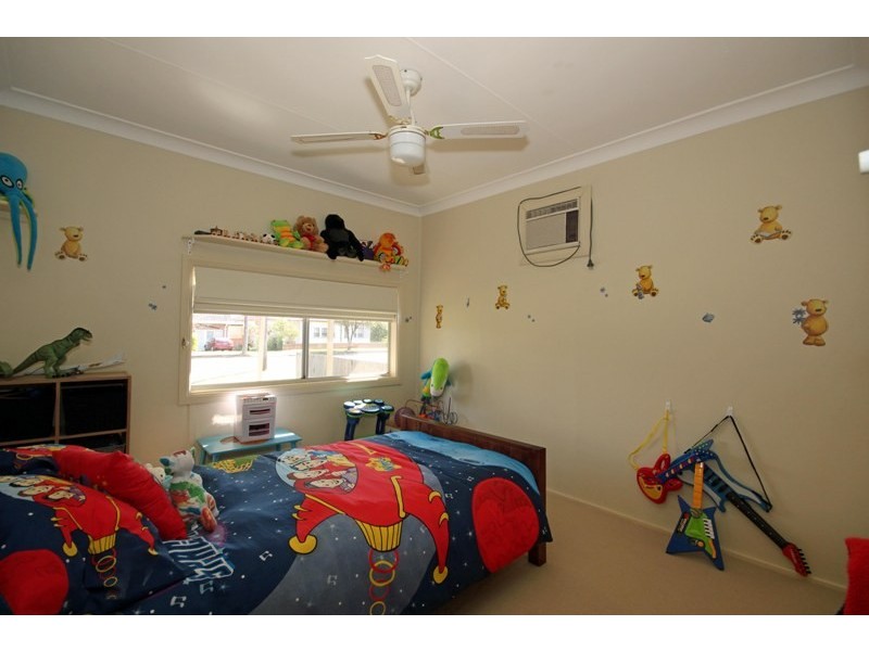 68 Westbourne Avenue, Thirlmere NSW 2572