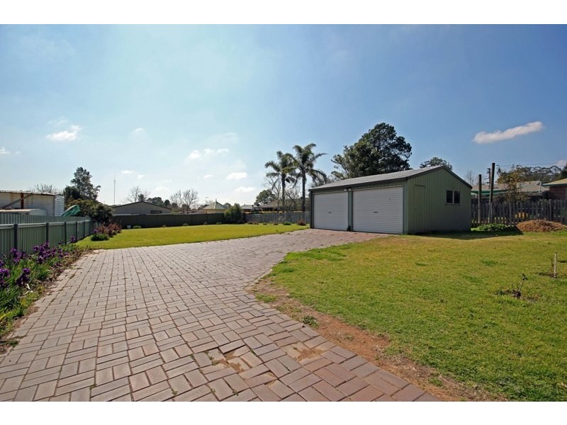 63 Oaks Street, Thirlmere NSW 2572