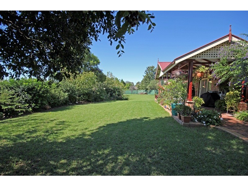 12 Kim Close, Thirlmere NSW 2572