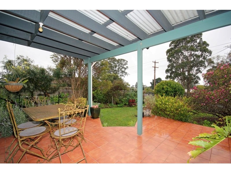 8 Railside Avenue, Bargo NSW 2574