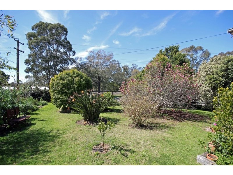 8 Railside Avenue, Bargo NSW 2574